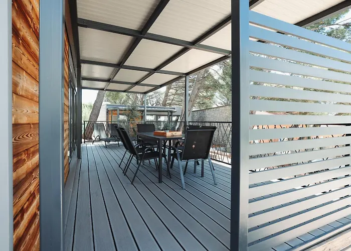Apartments And Mobile Homes Makarska