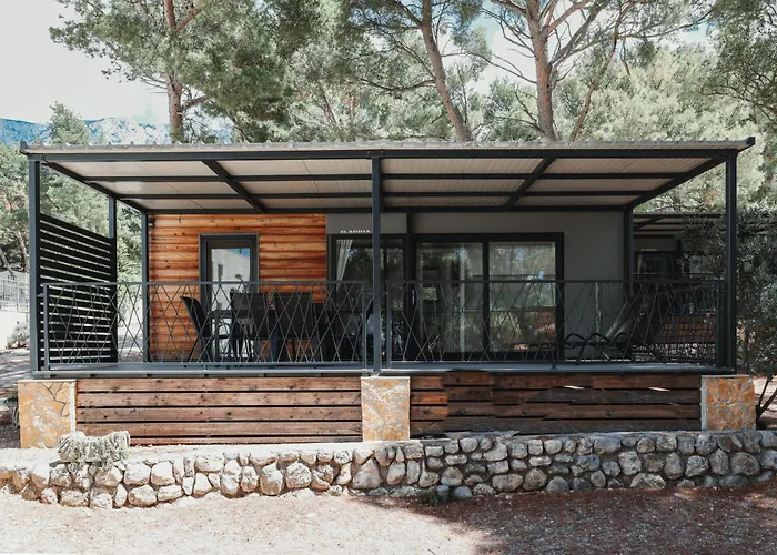 Apartments And Mobile Homes Makarska