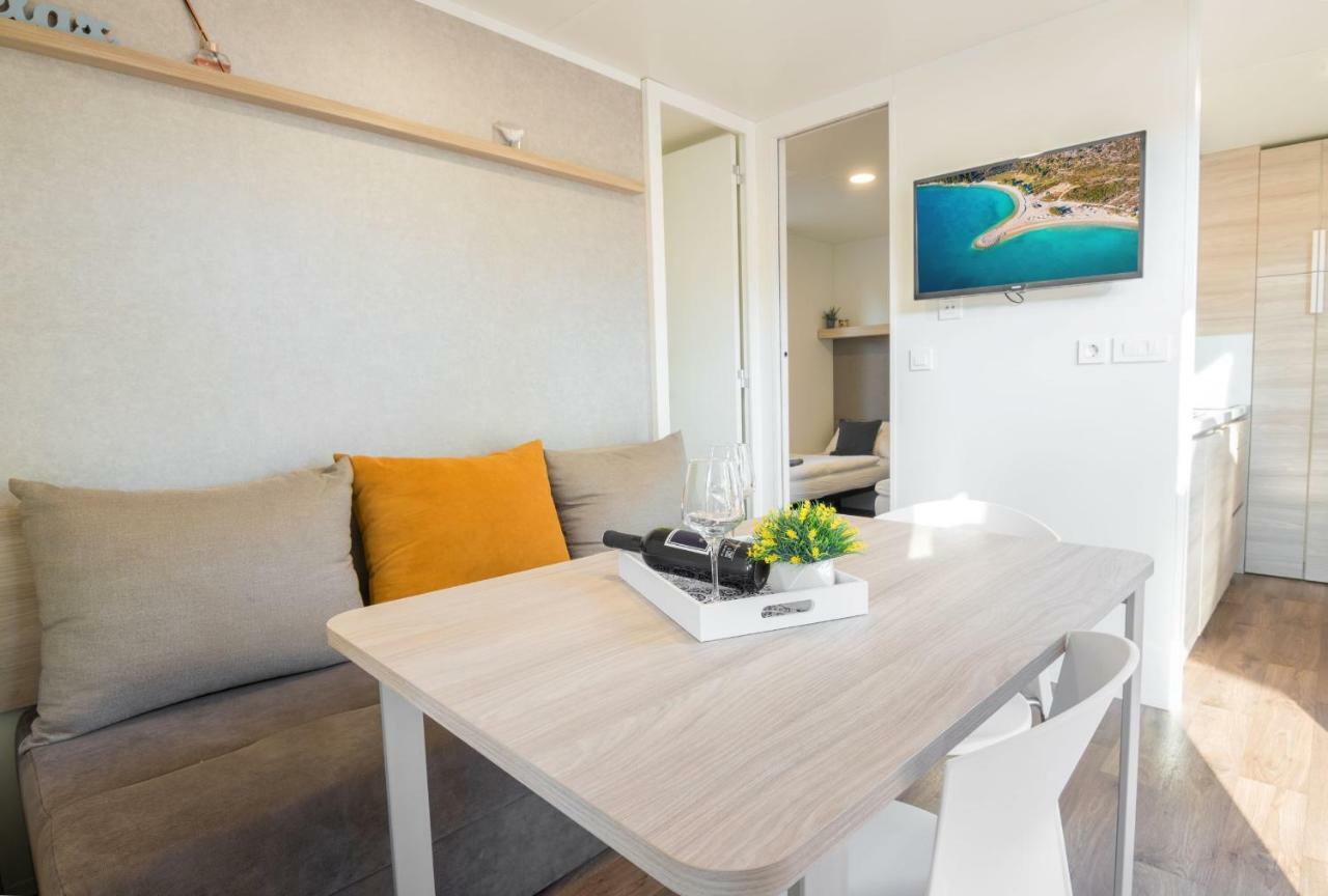 Apartment And Mobile Homes